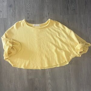Cropped Yellow Knit Short Sleeve Boxy Top